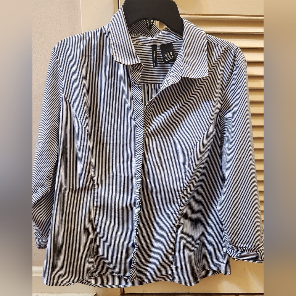 Ladies New Directions Blouse - Picture 10 of 10